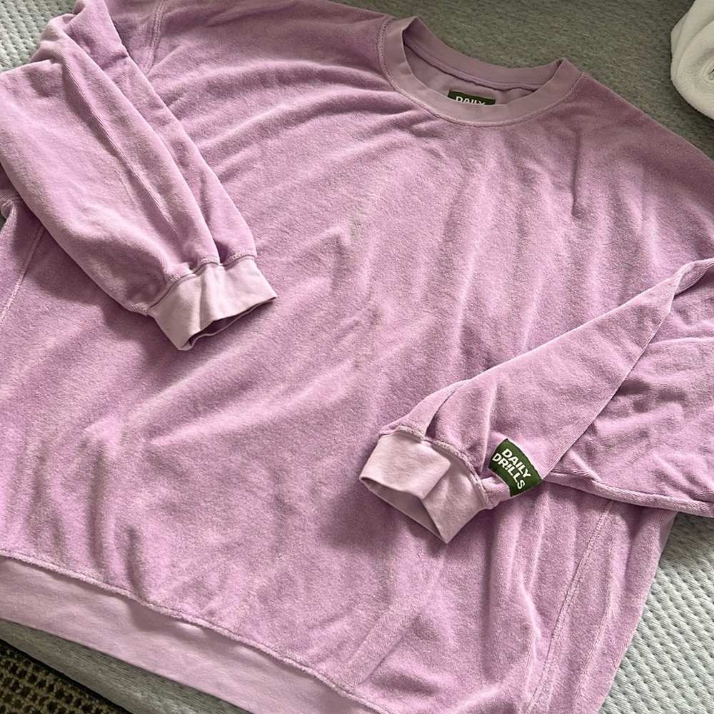 LIKE NEW DAILY DRILLS TERRY CLOTH SWEATSHIRT M/L
